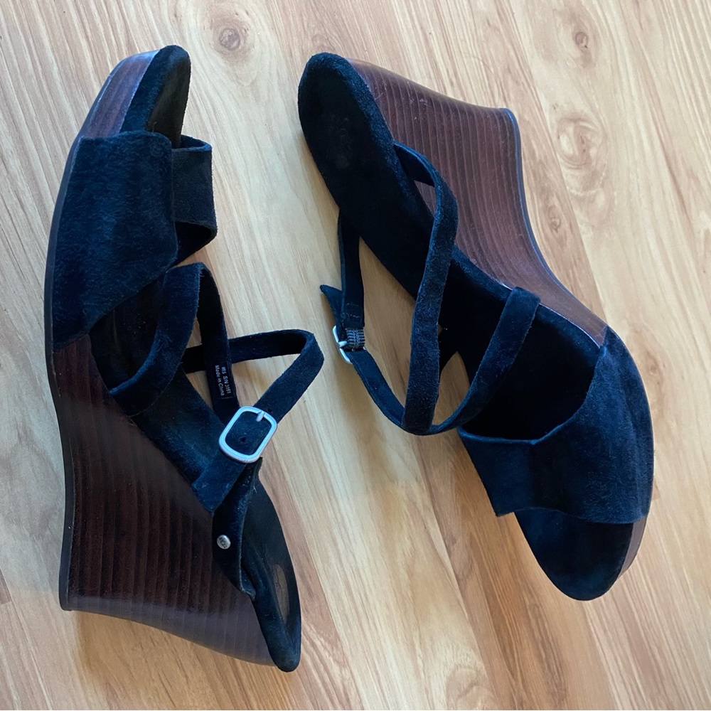 Ugg Women’s Jullita II Wedge Black Suede Cross Straps Stacked Heel Sandals Sz9.5 - Picture 6 of 9